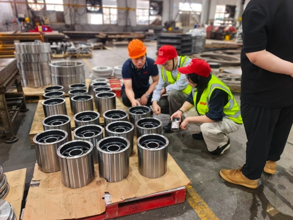 Il team Hitachi Energy visita i macchinari Hehua