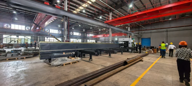 Macchina per il taglio laser di tubi presso Hehua Machinery Technology Kunshan